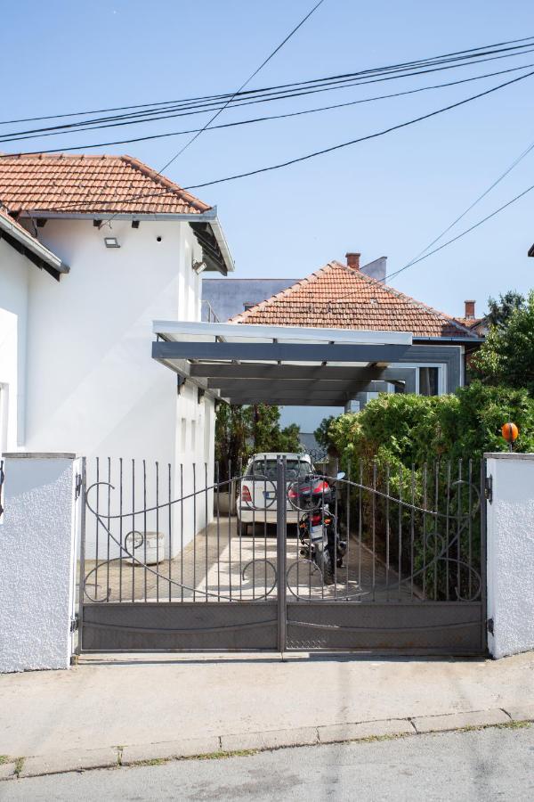 Sweet Home Valjevo Buitenkant foto